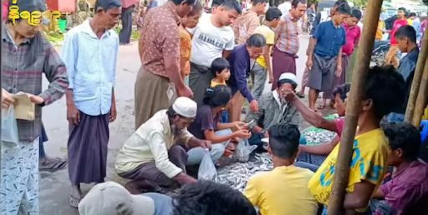 မောင်တောမြို့ထဲတစ်နေရာ (ပုံဟောင်း)