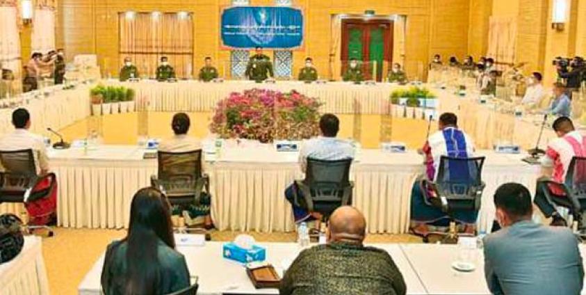 စစ်ကောင်စီရဲ့ အမျိုးသားစည်းလုံးညီညွတ်ရေးနှင့် ငြိမ်းချမ်းရေးဖော်ဆောင်မှု ညှိနှိုင်းရေးကော်မတီနှင့် တိုင်းရင်းသားလက်နက်ကိုင်အဖွဲ့အစည်းတွေ ၂၀၂၂ ဖေဖော်ဝါရီ ၁၃ ရက်က နေပြည်တော်မှာ တွေ့ဆုံစဥ်