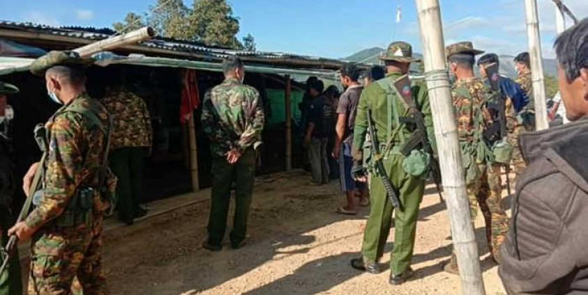 Photo - Screen Shot from Hsur Heng Mai VDO- ဒုတိုင်းမှူးနှင့်အဖွဲ့ လွိုင်၀ိန်းစေတီတော်တည်ဆောက်မှုအားလာရောက်တားမြစ်စဉ်