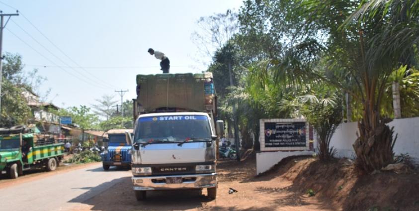 Seized chicken have been temporary kept in front of the police station (Photo – MNA)