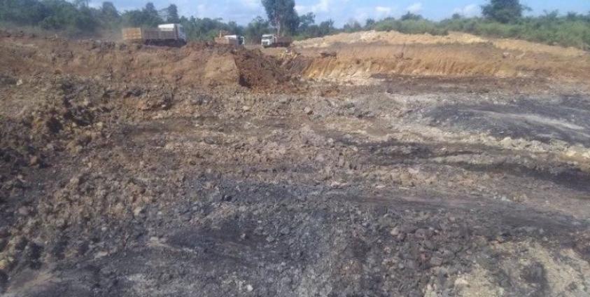 Photo by မိုင်းခုတ်ဒေသခံတဦး။ မိုင်းခုတ်ဒေသအတွင်း တူးဖော်နေသည့် ကျောက်မီးသွေး ပုံ