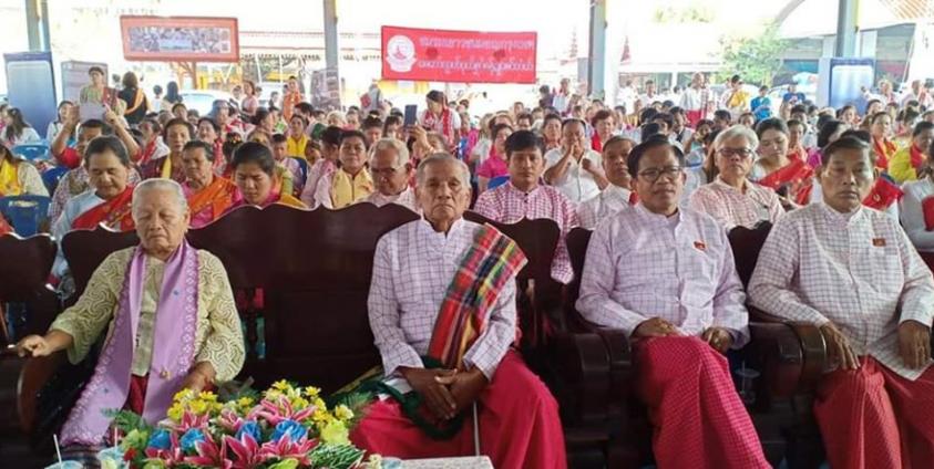 (၇၃) ကြိမ်မြောက် မွန်အမျိုးသားနေ့ ထိုင်းနိုင်ငံအခမ်းအနားသို့ မွန်ပြည်သစ်ပါတီဥက္ကဌ နိုင်ဟံသာ တက်ရောက်စဉ် (ယာမှဝဲ ဒုတိယလူ- မှတ်တမ်းပုံ)