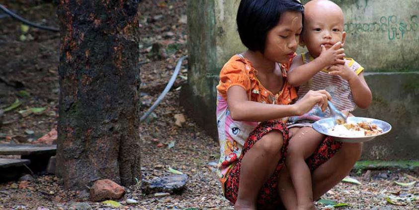 Two displaced children in Mrauk-U in 2019.
