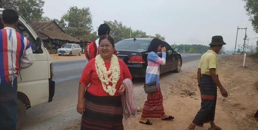 ဓာတ်ပုံ - နော်အုန်းလှ