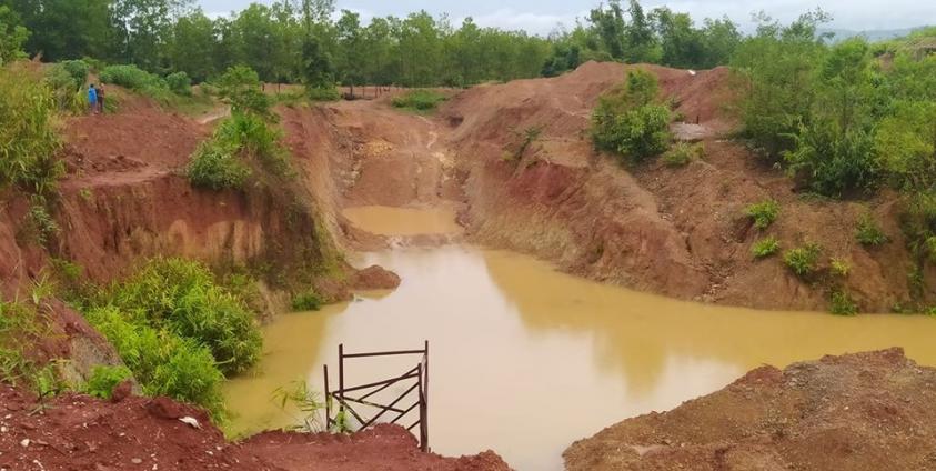 ရေနစ်သည့်နေရာ (Nay Min)