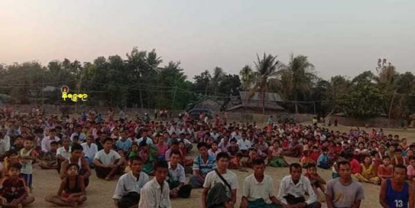 Photograph – IDPs from different villages in Kyauktaw Township