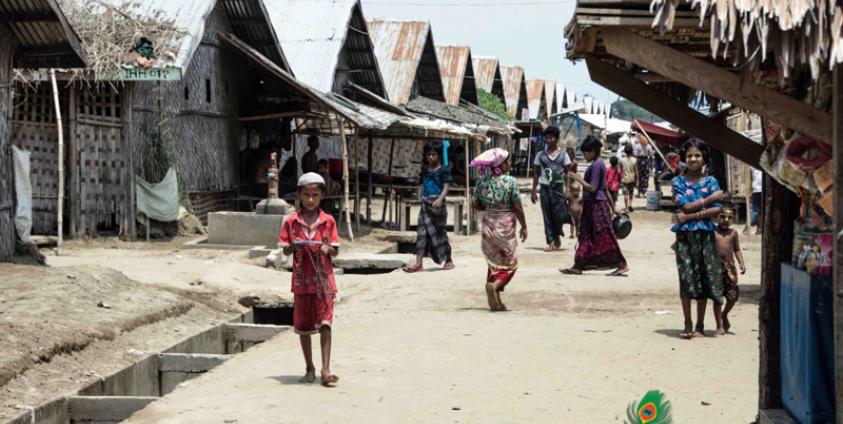 စစ်တွေမြို့ရှိ အုန်းတောကြီးဒုက္ခသည်စခန်း၏ လမ်းတစ်နေရာ (ဓာတ်ပုံ - RiA)