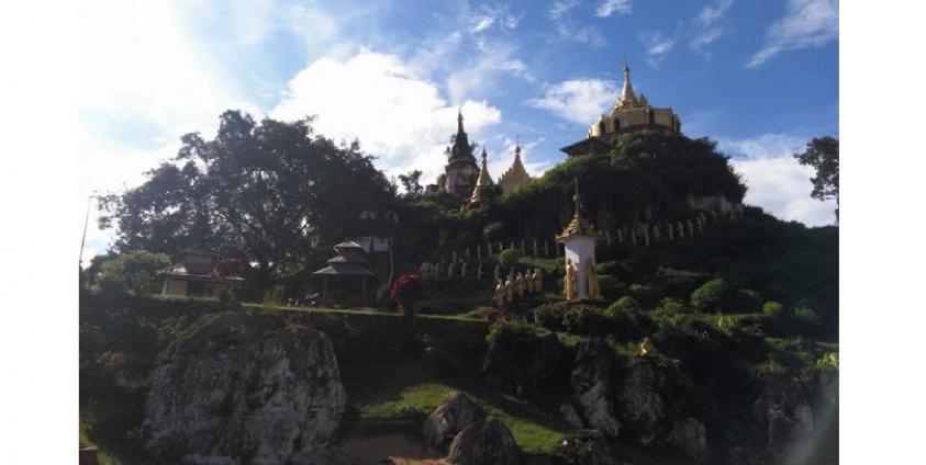 မိုးနဲမြို့ရှိ လွယ်စန့်ကျောင်းတိုက်နှင့်စေတီတော် (photo/Saimone Lurn)