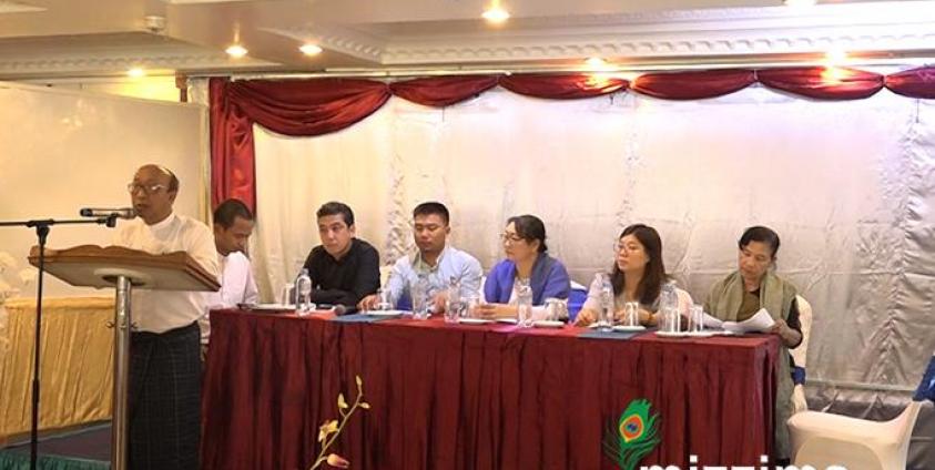 ဓာတ်ပုံ - ဖူးအိအိနွယ်