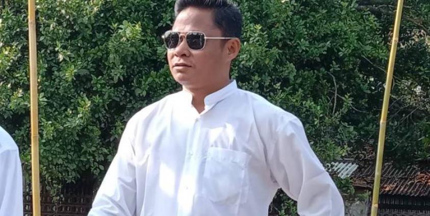 မြန်မာစစ်တပ်က ဖမ်းဆီးထားသည့် ကျောက်ဖြူဒေသခံ ကိုရန်နိုင်မင်း (ခ) ကိုသောက်ဆန်းကို တွေ့ရစဉ်