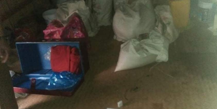 ဓာတ်ပုံများ ~ ဒေသခံတစ်ဦး