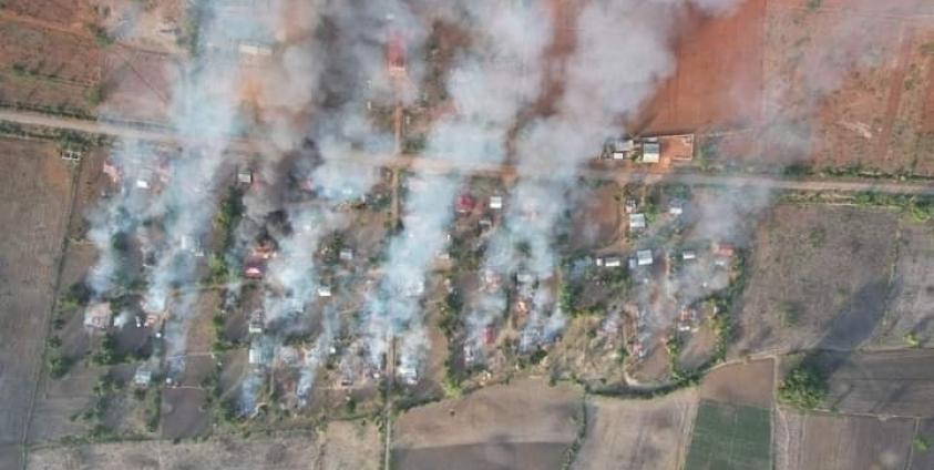 SAC burn Saung Num Gae village at Phaikhun