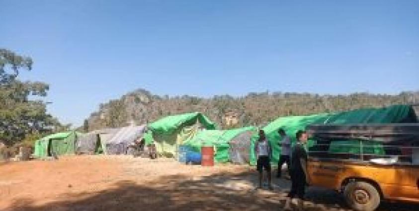 ဆီဆိုင် စစ်ရှောင်စခန်း