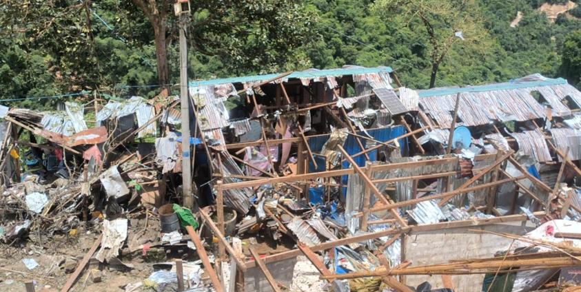 Photo - ဒေသခံ