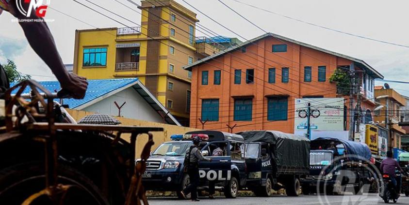 ၂၀၂၂ ခုနှစ်၊ မေလအတွင်း စစ်တွေမြို့၊ အမှတ်(၁)ရဲစခန်းရှေ့မြင်ကွင်း။