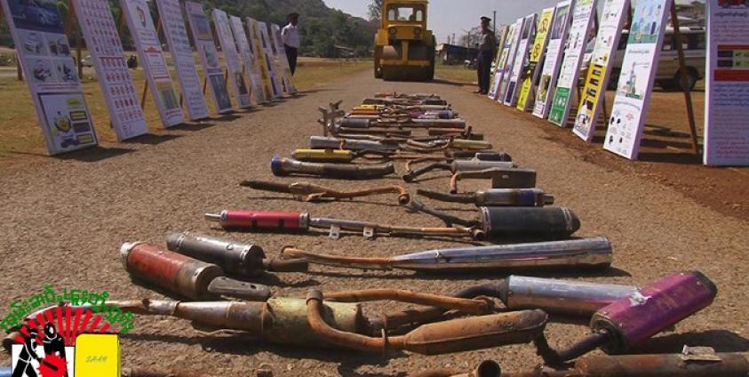 မော်တော်ယာဉ် အိတ်ဇောများအား ဖျက်ဆီးသည့် အခန်းအနား