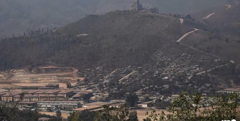 A view of Kyauk Khet in Myanmar's Kayin State is seen from Thailand's Phop Phra district in Tak province along the Thai-Myanmar border on Feb 12, 2025. (File photo: AFP/Lilian Suwanrumpha)