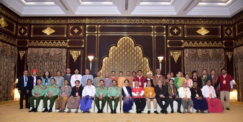 (ဓာတ်ပုံ- တပ်မတော်ကာကွယ်ရေးဦးစီးချုပ် ဝက်ဆိုက်ဒ်မှ)