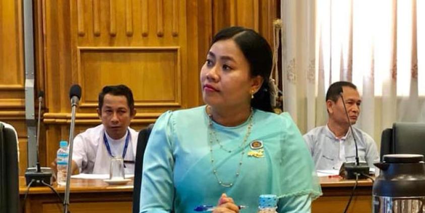 ဓာတ်ပုံ-ဒေါ်ထုမေ