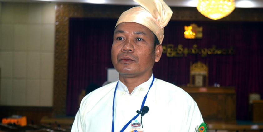 သတင်းဓာတ်ပုံ- မြောက်ဦးလွှတ်တော်အမတ် ဦးထွန်းသာစိန်ကို လွှတ်တော်တွင် တွေ့ရစဉ် (ဓာတ်ပုံ- RiA)