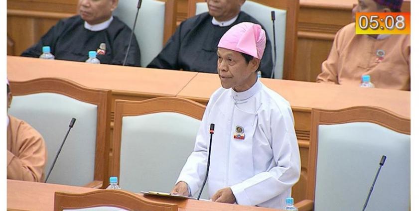 ရခိုင်ပြည်နယ် မဲဆန္ဒနယ်အမှတ်(၄) အမျိုးသားလွှတ်တော်ကိုယ်စားလှယ် ဦးကျော်ကျော် ဆွေးနွေးနေစဉ် (ဓာတ်ပုံ- ပြည်ထောင်စုလွှတ်တော်)