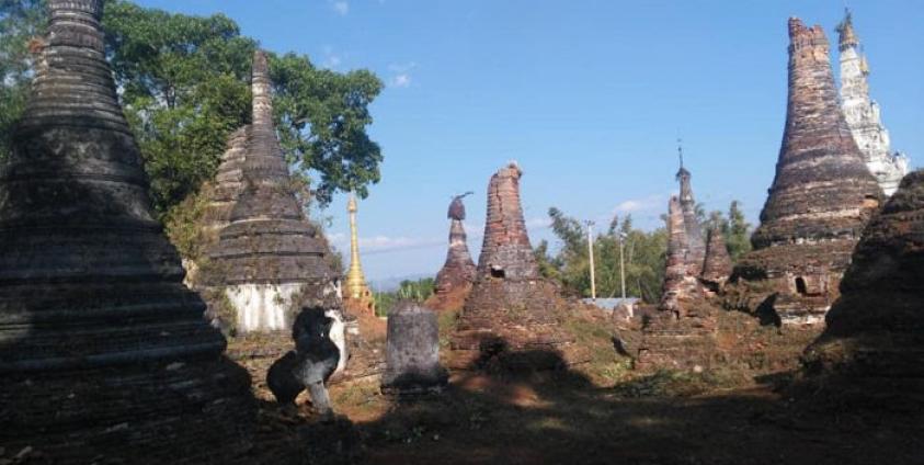 Photo Credit to Saimone Lurn/ ပြုပြင်ထိန်းသိမ်းနေဆဲ မိုးနဲမြို့ရှိ ရှေးဟောင်းစေတီတော်တချို့