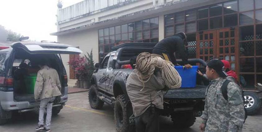 Photo by Sipaw Youth/ ၃ လ ကြာရေနစ်သေဆုံးခဲ့သော ကိုးရီးယားသူ၏အလောင်းအား ကူညီရေးအဖွဲ့များက ဒုတိယအကြိမ်ရေငုပ်ရှာဖွေ