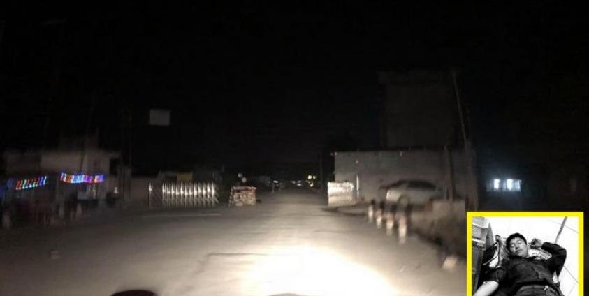 Photo Credit to U Thaung Tun/ ပစ်ခတ်ခံရသည့်နေရာနှင့် ပစ်ခတ်မှုကြောင့် ဒဏ်ရာရရှိသွားသည့်ပြည်သူ့စစ်တပ်ဖွဲ့ဝင်၏ပုံ