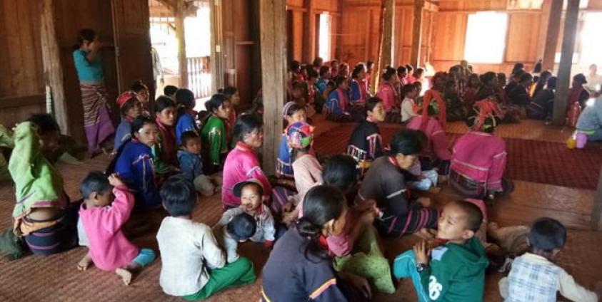 Photo by Dear Ranger/ မိုင်းကိုင်မြို့နယ်အတွင်း ဖြစ်ပွါးသောတိုက်ပွဲကြောင့် ဓမ္မဝိဟာရဘုန်းကြီးကျောင်းသို့ စစ်ဘေးရှောင် ခိုလှုံနေရသော စစ်ဘေးရှောင်များ