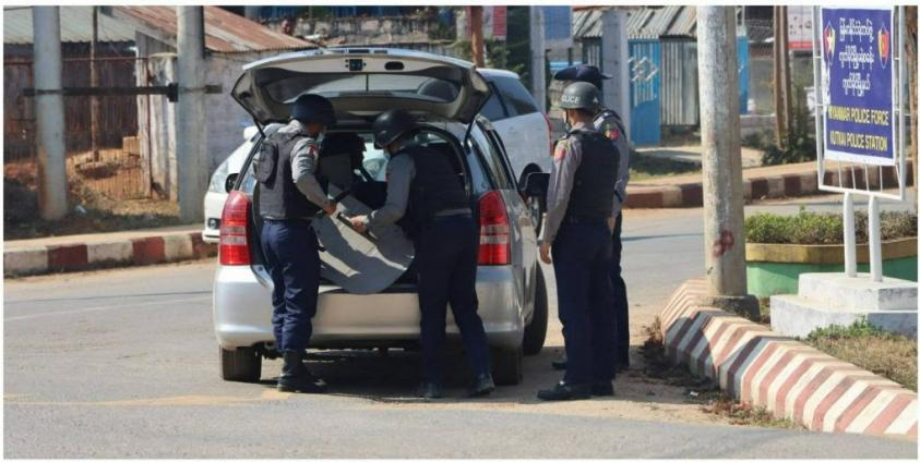 ကွတ်ခိုင် ရဲတပ်သားများ (ယခင်ကပုံ)