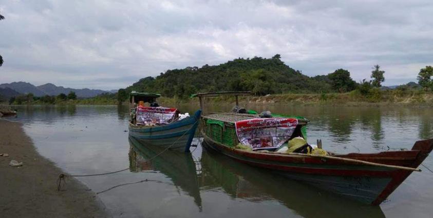 (ကယ်ဆယ်ရေးပေးရန်သွားရာတွင် ဇန်နဝါရီလ ၇ ရက်နေ့က တားဆီးခံလိုက်ရသည့် ပေါက်တောမြို့နယ် ထောက်ပံ့ရေးအဖွဲ့စက်လှေ)