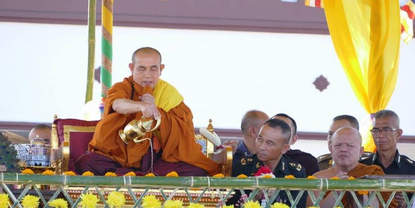 Photo by – องค์พระมหามัยมุนี บารมีสองแผ่นดิน/ထိုင်းနိုင်ငံ ချင်းမိုင်မြို့ မယ့်ရင်းမြို့နယ်ရှိ ထိုင်းစစ်သင်တန်းကျောင်းတွင် မိုင်းဖုန်းဆရာတော်တရားဟောစဉ် 