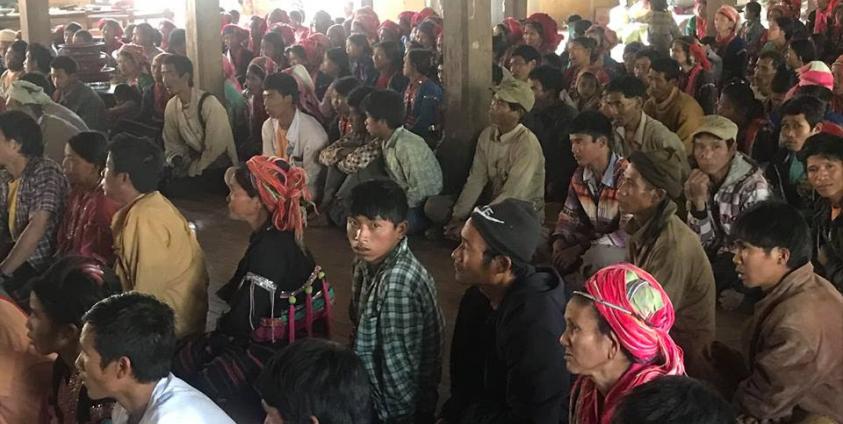 Photo Credit to Zawnyi Nyikyi (Dear Ranger) /မန်လီဘုန်းကြီးကျောင်းရောက် စစ်ဘေးရှောင်ရွာသားတချို့ 