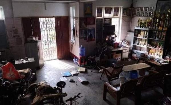 မတ်လ ၁၈ ရက်နေ့ညက ပျိုးခင်းသစ်ရုံးအား စစ်တပ်က ဝင်ရောက်ရှာဖွေပြီးနောက် တွေ့ရပုံ