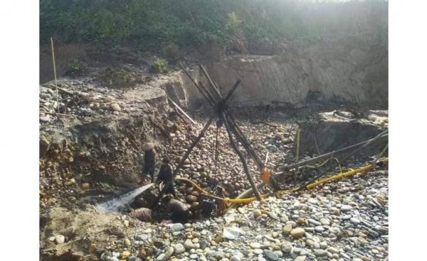 ဓါတ်ပုံ - Crd (မချမ်းဘော့ Facebook) မချမ်းဘော့ဒေသအတွင်းက ရွှေလုပ်ကွက်တစ်နေရာ