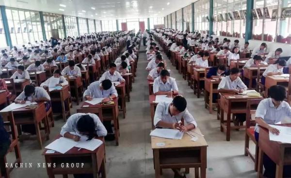 KIO လိုင်ဇာဌာနတွင် တက္ကသိုလ်ဝင်စာမေးပွဲဖြေဆိုခဲ့သော ကျောင်းသူ/သားများ