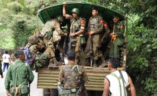 ဓါတ်ပုံ - ပုံဟောင်း