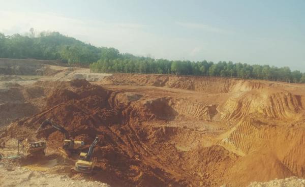 Environmental and Resources Concern Group - Kachin State (အင်းတော်ကြီး ဒေသအတွင်း ရွှေတူးနေမှုပုံ)