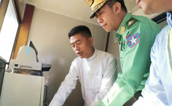 ဓါတ်ပုံ - (Crd - ပုံဟောင်း)