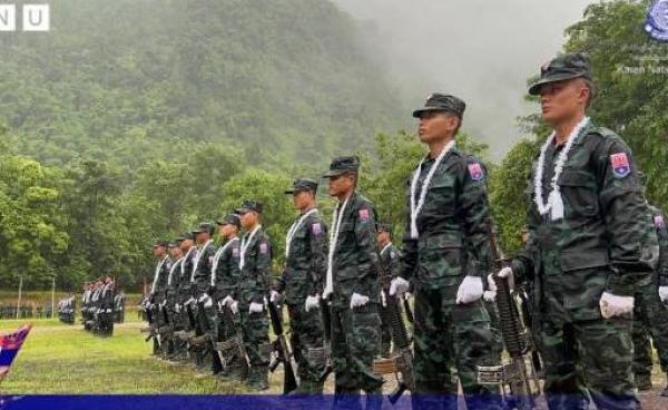 KNLA တပ်ဖွဲ့ဝင်များအား တွေ့ရစဉ် ( ဓါတ်ပုံ- KNU)