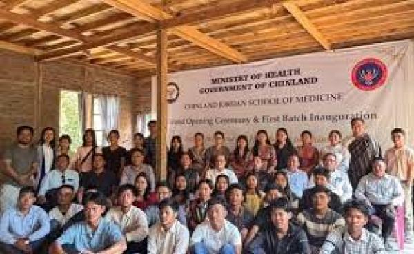 ဓါတ်ပုံ - (ပုံဟောင်း / Crd)