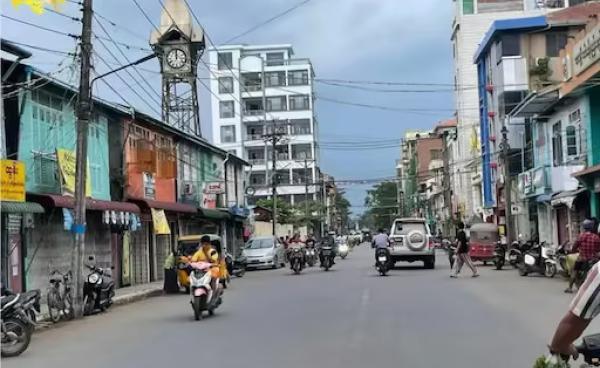 ဓာတ်ပုံ - (ပုံဟောင်း / Crd)