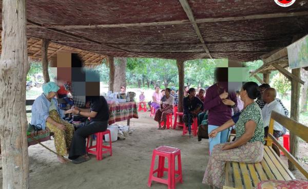 ဓါတ်ပုံ - ကျွန်းလှ တက်ကြွလှုပ်ရှားသူများအဖွဲ့