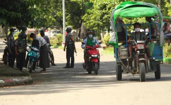 ဓာတ်ပုံ - ပုံဟောင်း