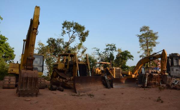 ကုလားကုတ်ကျွန်းပေါ်ရောက်ရှိနေသည့် စက်ယန္တရားများ(MNA)