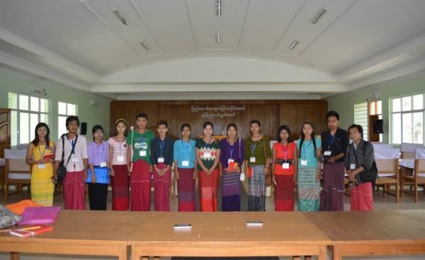 မွန်ပြည်နယ်လွှတ်တော်သို့ မွန်သတင်းထောက်များ သွားရောက်လေ့လာခဲ့စဉ်(IMNA)