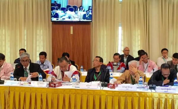 UPDJC နှင့်အစည်းအဝေးတစ်ရပ် EAO’s တက်ရောက်နေစဉ် (Hla Maung Shwe Facebook)