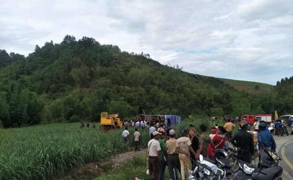 Photo Credit to – မူဆယ်သူမူဆယ်သားများအဖွဲ့- ဇွန်လ ၁၄ ရက် မူဆယ်သူယာဉ်တိမ်းမှောက်သည့်မြင်ကွင်း