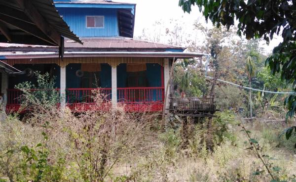 မီးလောင်ပျက်စီးသွားသည့် တင်းမကျေးရွာမှနေအိမ်အချို့ကို ၂၀၂၁ ခုနှစ်အတွင်းက တွေ့ရစဉ်။ ဓာတ်ပုံ - တင်းမဆရာတော် (Facebook)