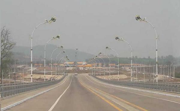 မဲဆောက်-မြဝတီ အမှတ် ၂ ထိုင်းမြန်မာ ချစ်ကြည်ရေးတံတား ချဉ်းကပ်လမ်း(Bangkok Post)